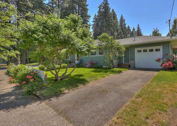 Living Color Cottage